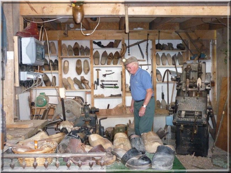 Épingle à Cravate Ancienne Ou Outil De Sabotier – Pièce Vintage En Bon état